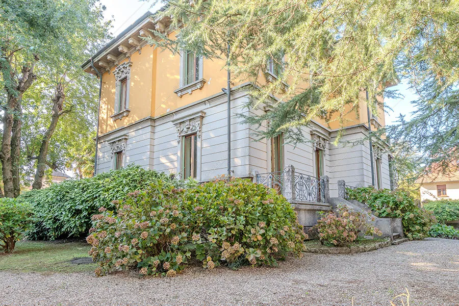 Giardino della villa Nitra, location in stile vintage a Milano