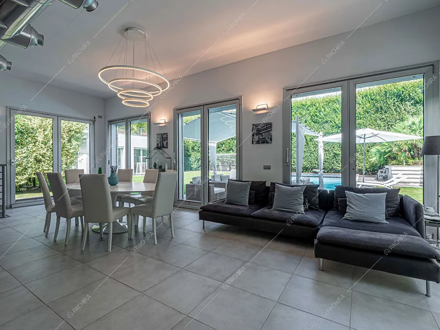 Sala della villa Moonstone, location in stile moderno a Milano