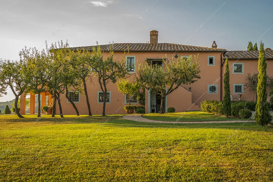 Giardino dell'agriturismo Tevere, location in stile country a Siena