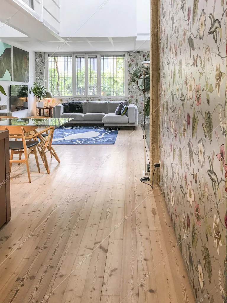 Pavimento in parquet a listoni nella zona living