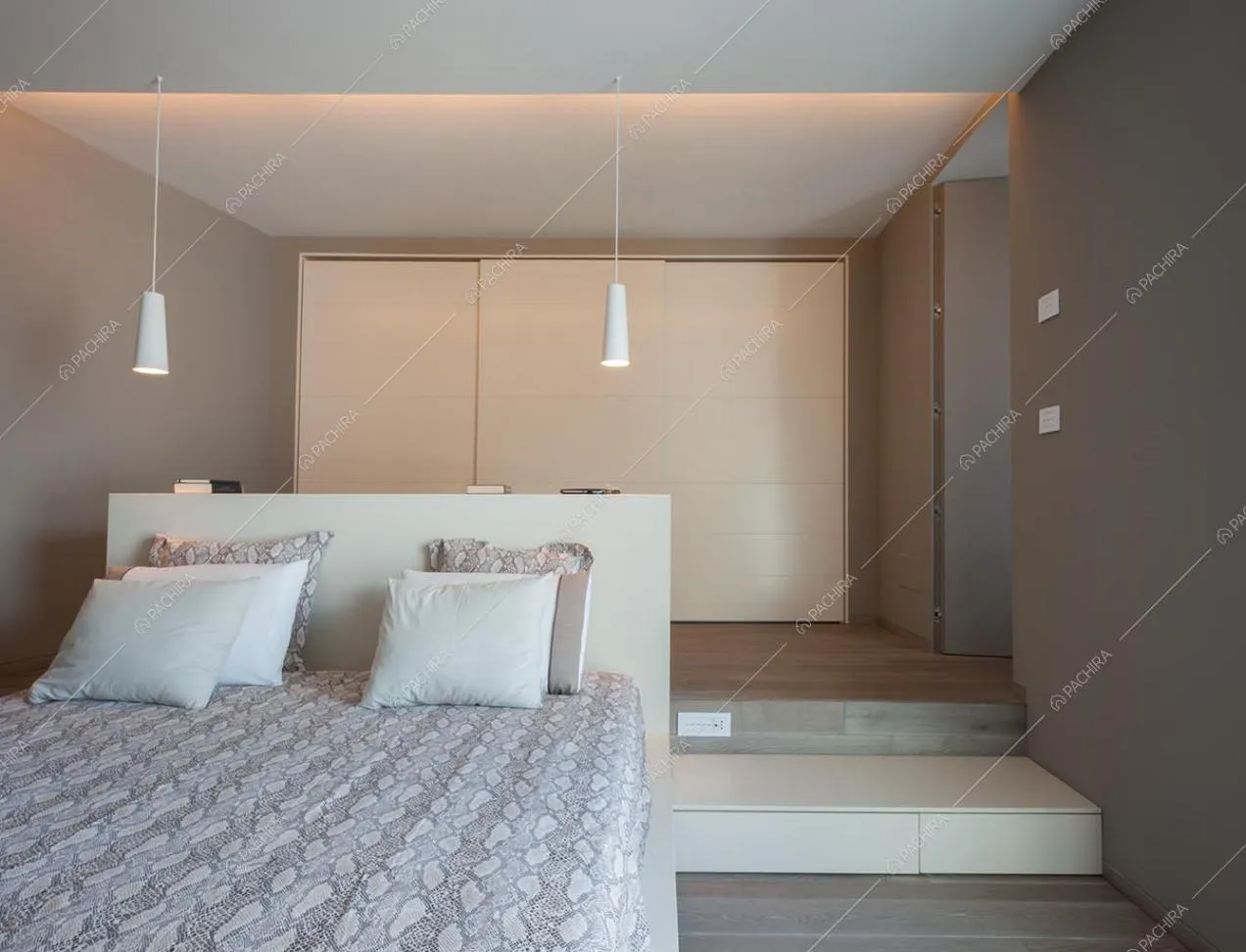 Camera da letto con zona rialzata