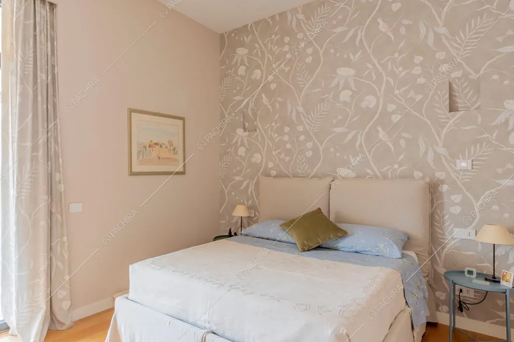 Camera da letto dell'appartamento Foehn, location in stile contemporaneo a Milano