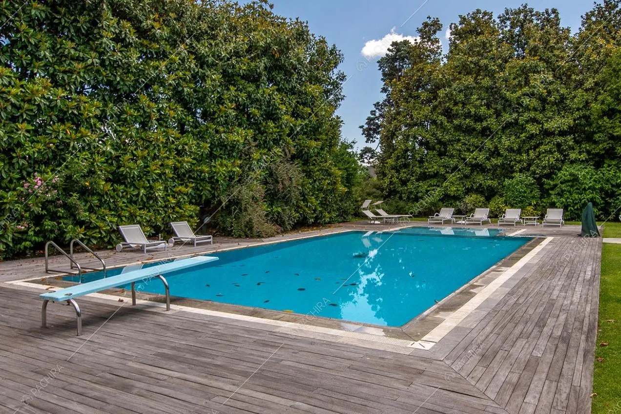 Piscina della villa Azara, location in stile classico a Milano
