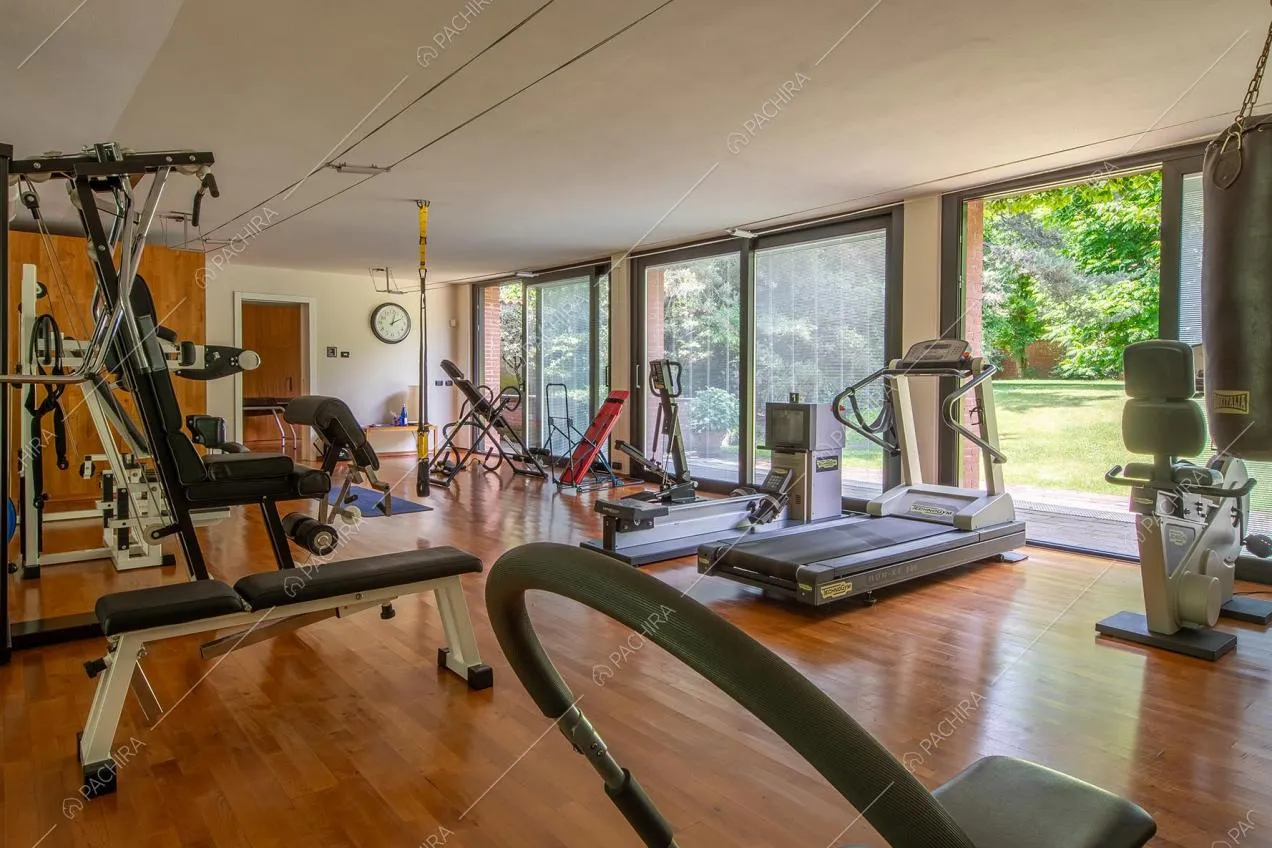 Palestra della villa Azara, location in stile classico a Milano