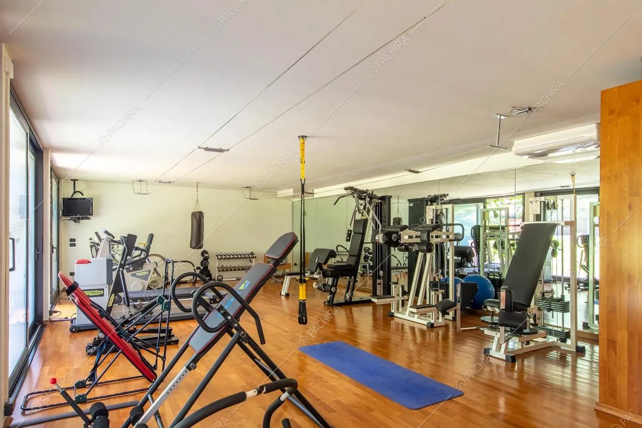 Palestra della villa Azara, location in stile classico a Milano