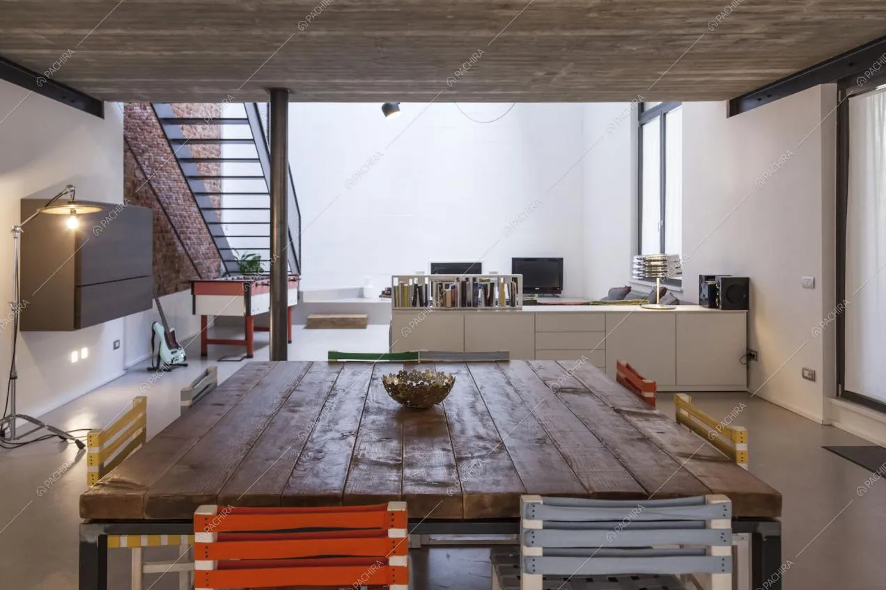 Zona living con scorcio sul soggiorno