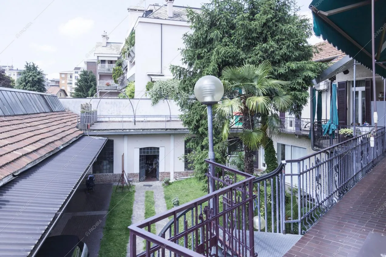 Vista sul giardino condominiale