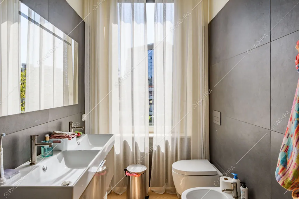 Bagno della villa Colorado, location in stile moderno a Varese