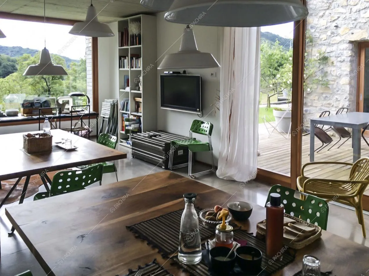 Scorcio sulla terrazza dalla sala da pranzo