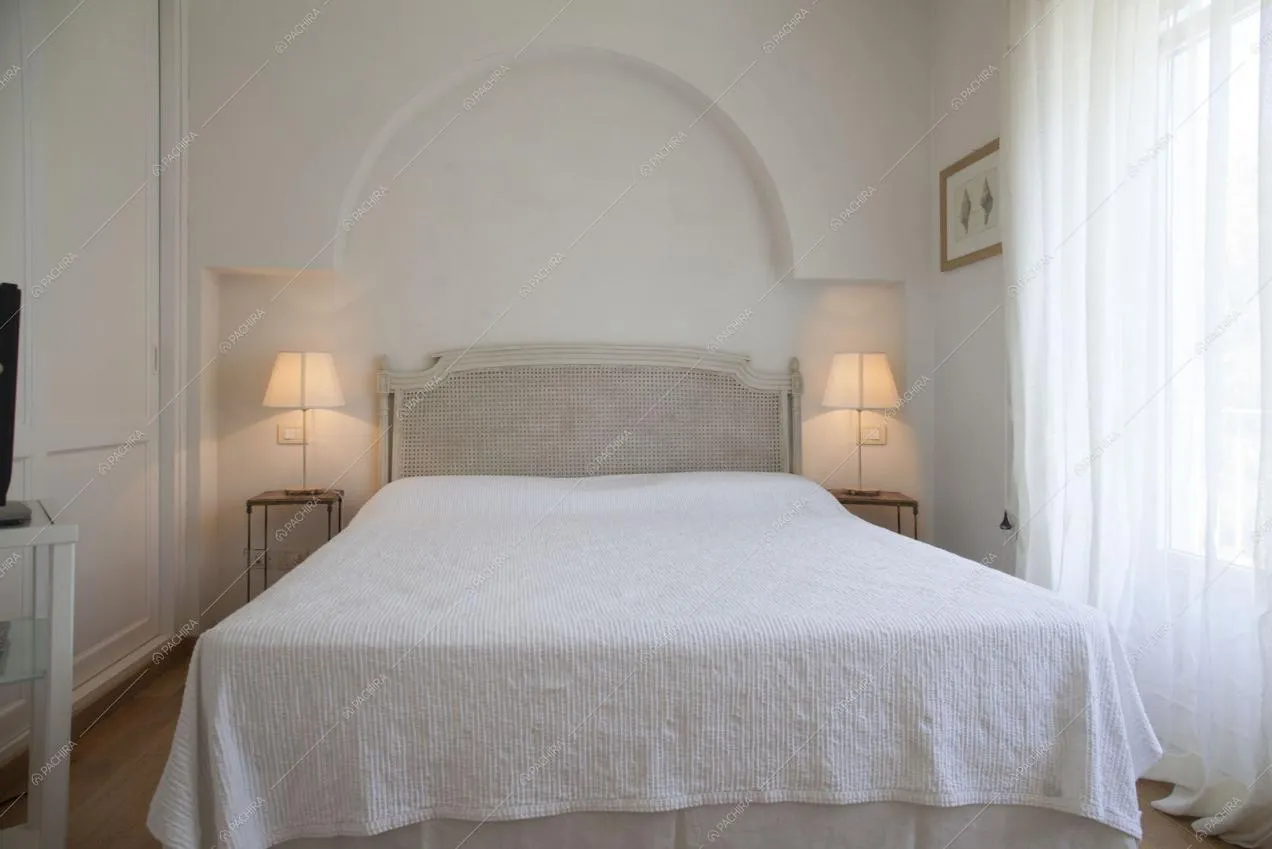 Camera da letto total white