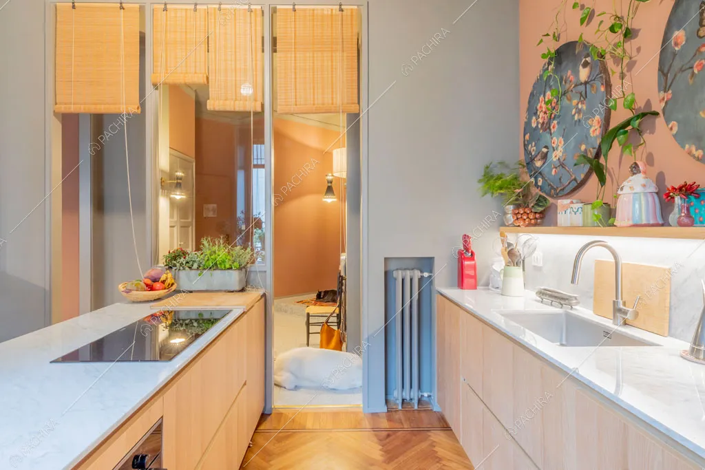 Cucina dell'appartamento Indo, location in stile contemporaneo a Milano