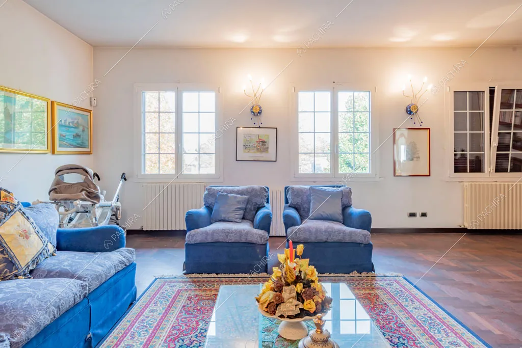 Salotto della villa Ararat, location in stile classico a Milano