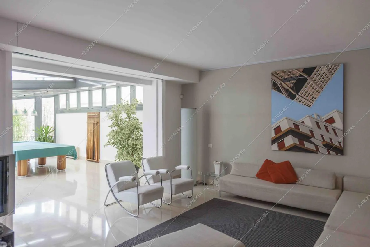 Veranda con vetrate della Location Duku