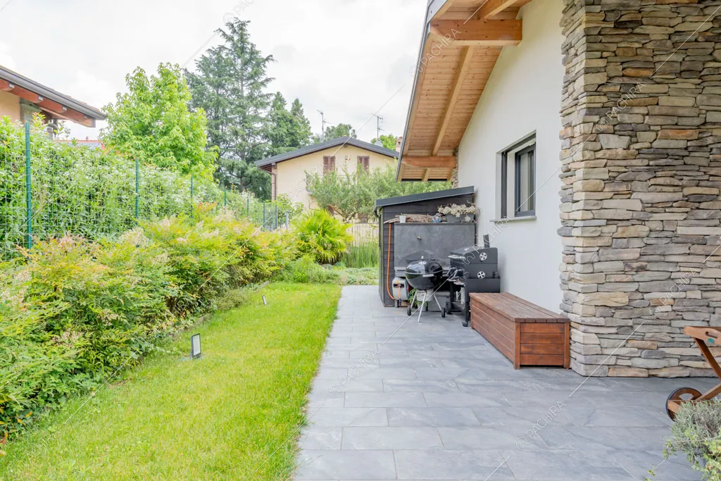 Esterni della villa Galena, location in stile contemporaneo a Monza