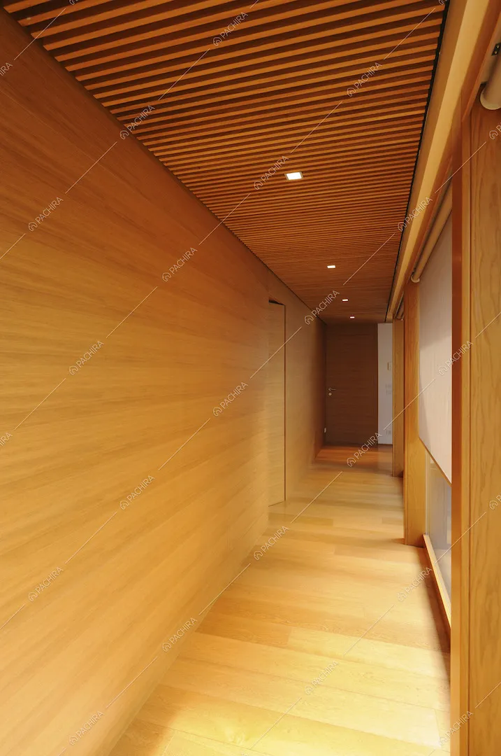 Corridoio in legno di rovere