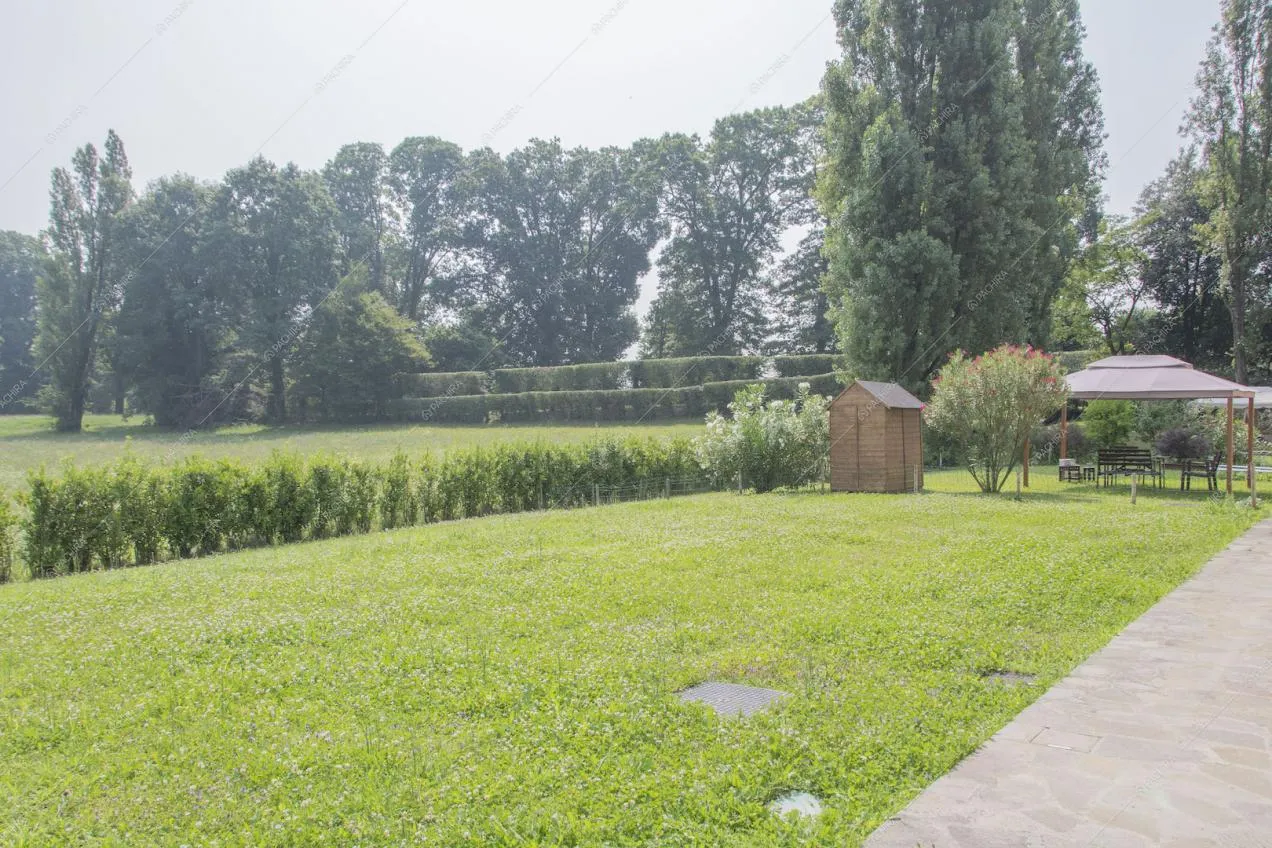 Location Ramie cascina provincia di Monza 19