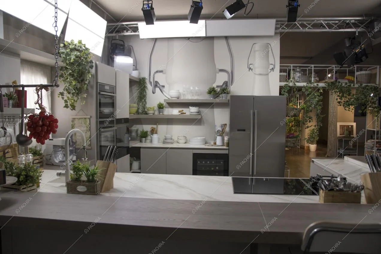 Cucina a isola con fornelli a induzione