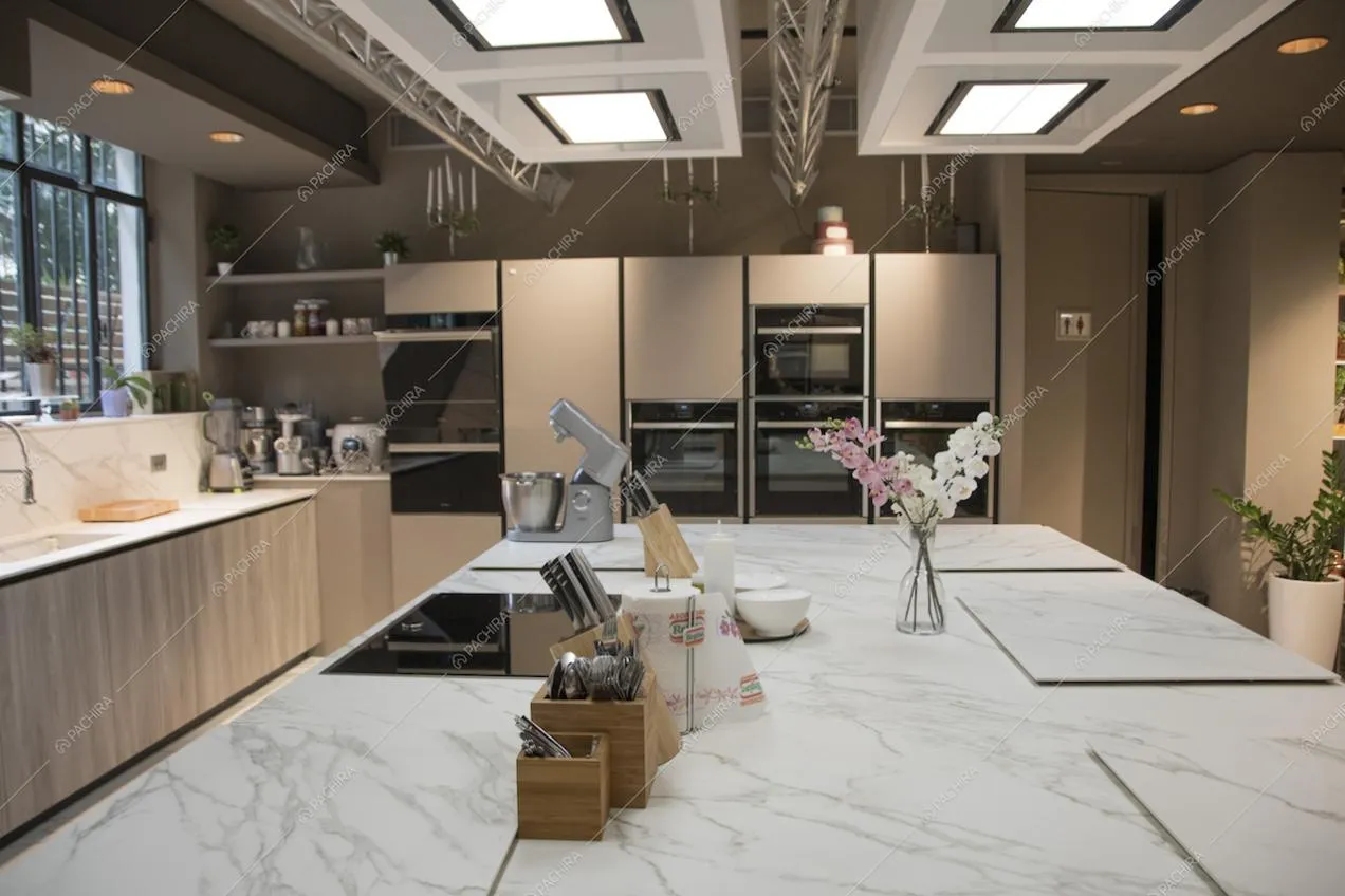 La cucina in stile industriale della Location Soldanella