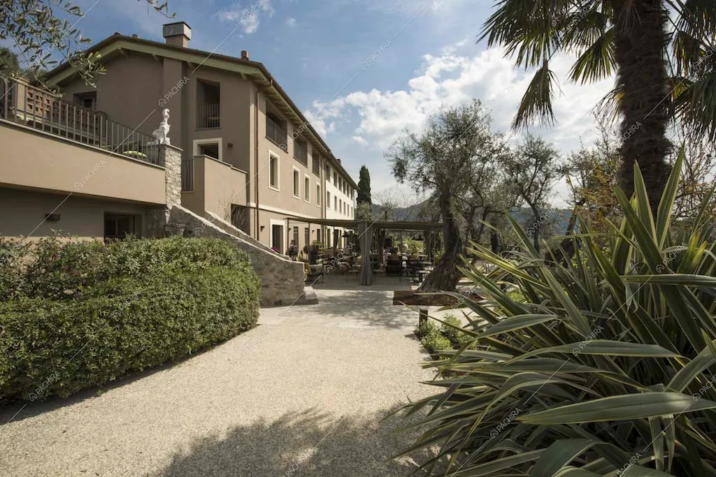 LOCATION CARCADE VILLA PROVINCIA DI LUCCA 9 v2
