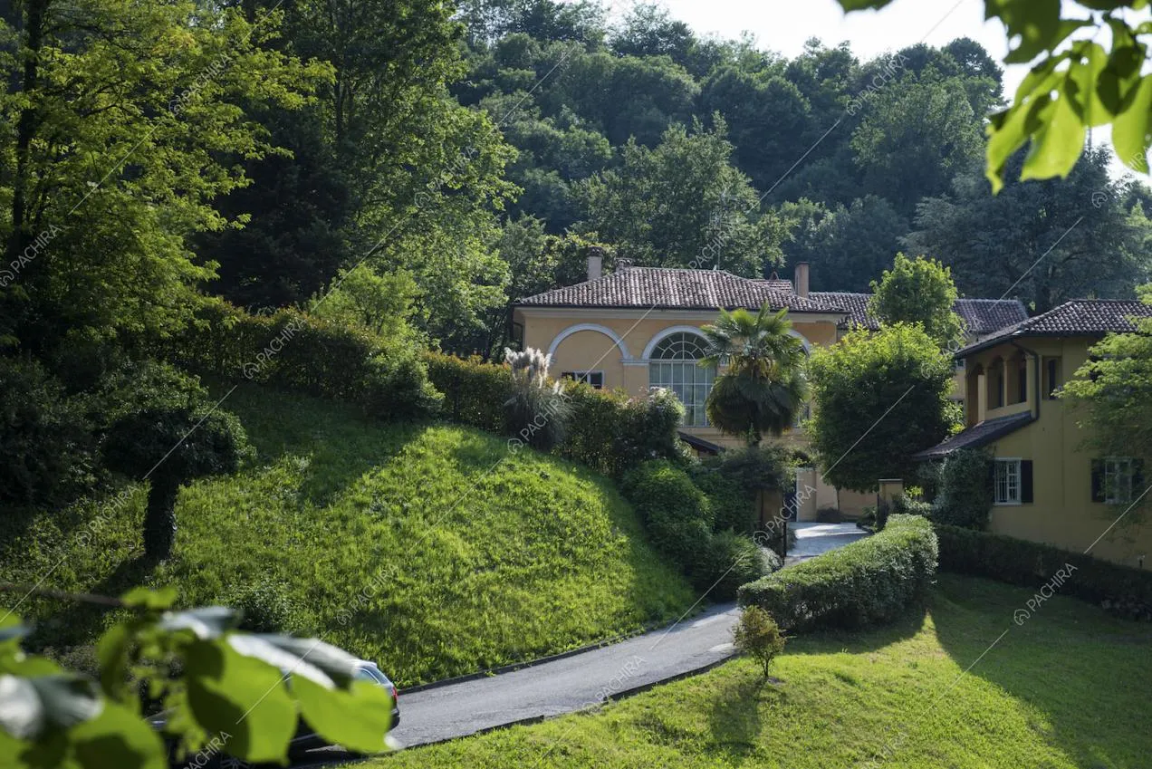 Vista dell'ingresso alla villa