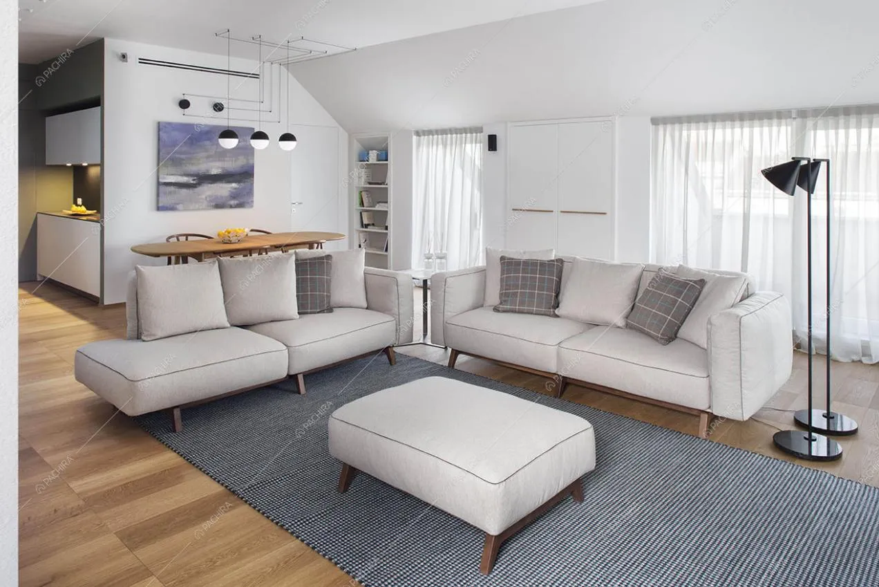 Il living moderno con parquet
