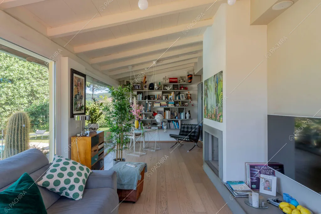 Veranda della villa Cassava, location in stile contemporaneo a Roma