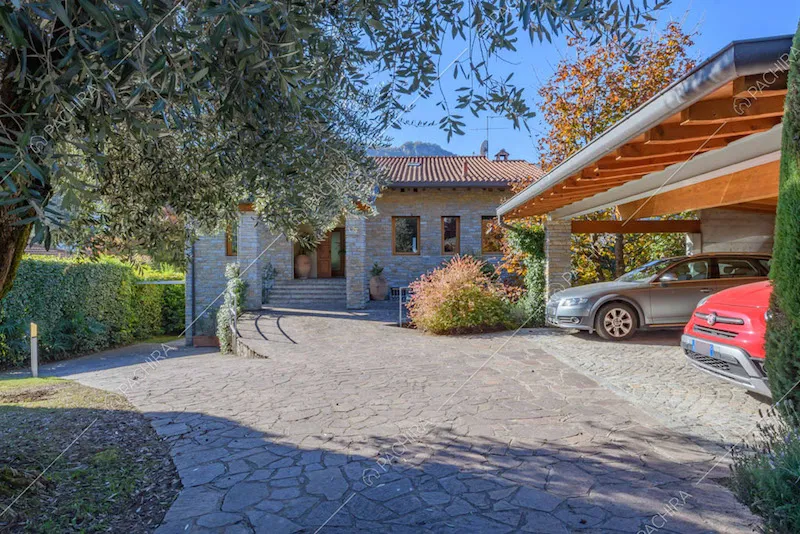 Garage e dépendance della location