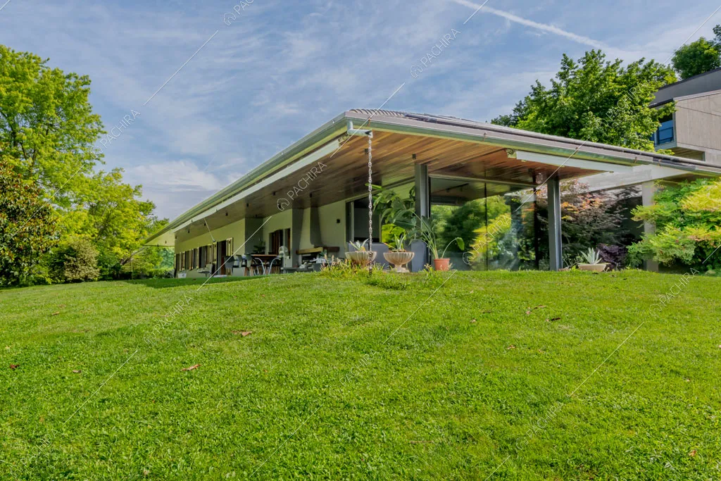 Esterni della villa Biotite, location in stile moderno a Verona