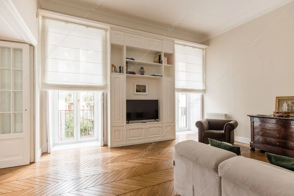 Sala dell'appartamento Han, location in stile contemporaneo a Napoli