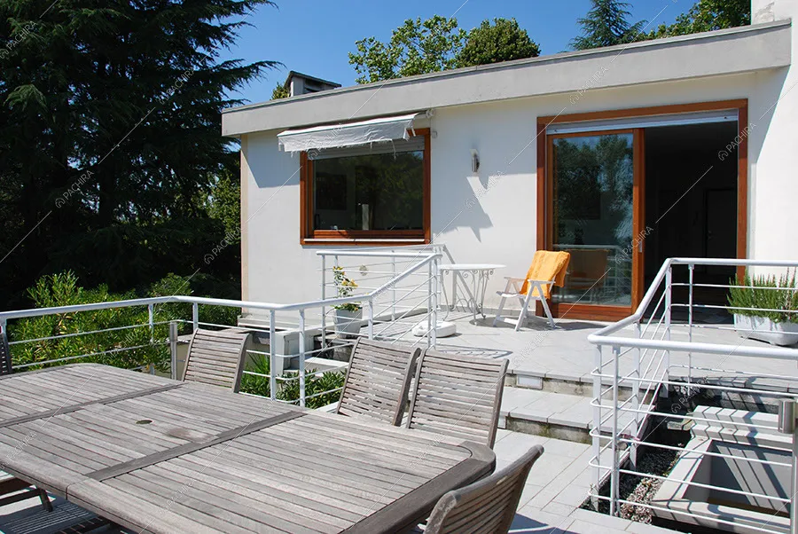 Terrazza della villa Acetosa, location in stile vintage a Lecco
