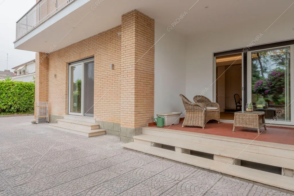 Portico della villa Murray, location in stile contemporaneo a Roma