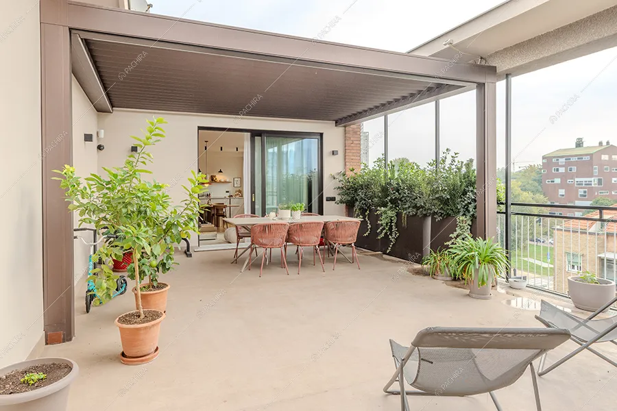 Terrazza dell'attico Celestina, location in stile contemporaneo a Milano