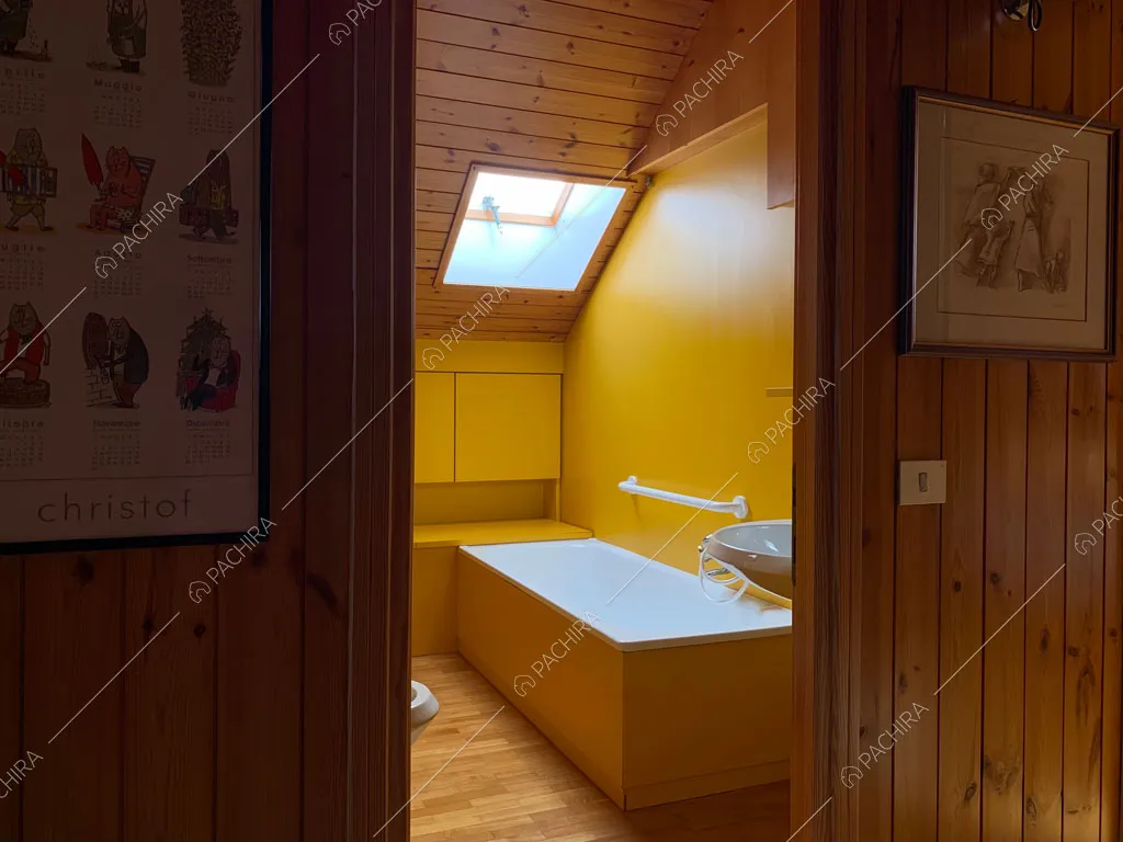 Bagno dello chalet Bulbine, location in stile moderno a Belluno