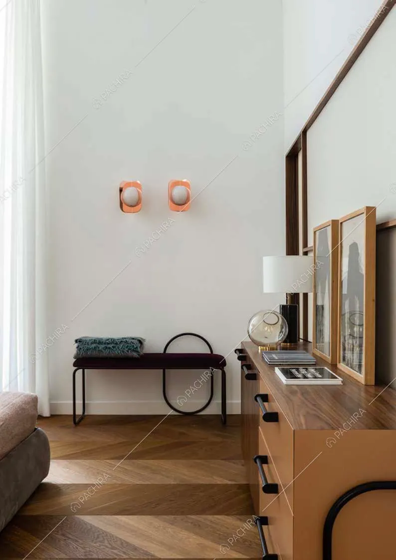 Camera da letto dell'appartamento Sayan, location in stile classico a Torino