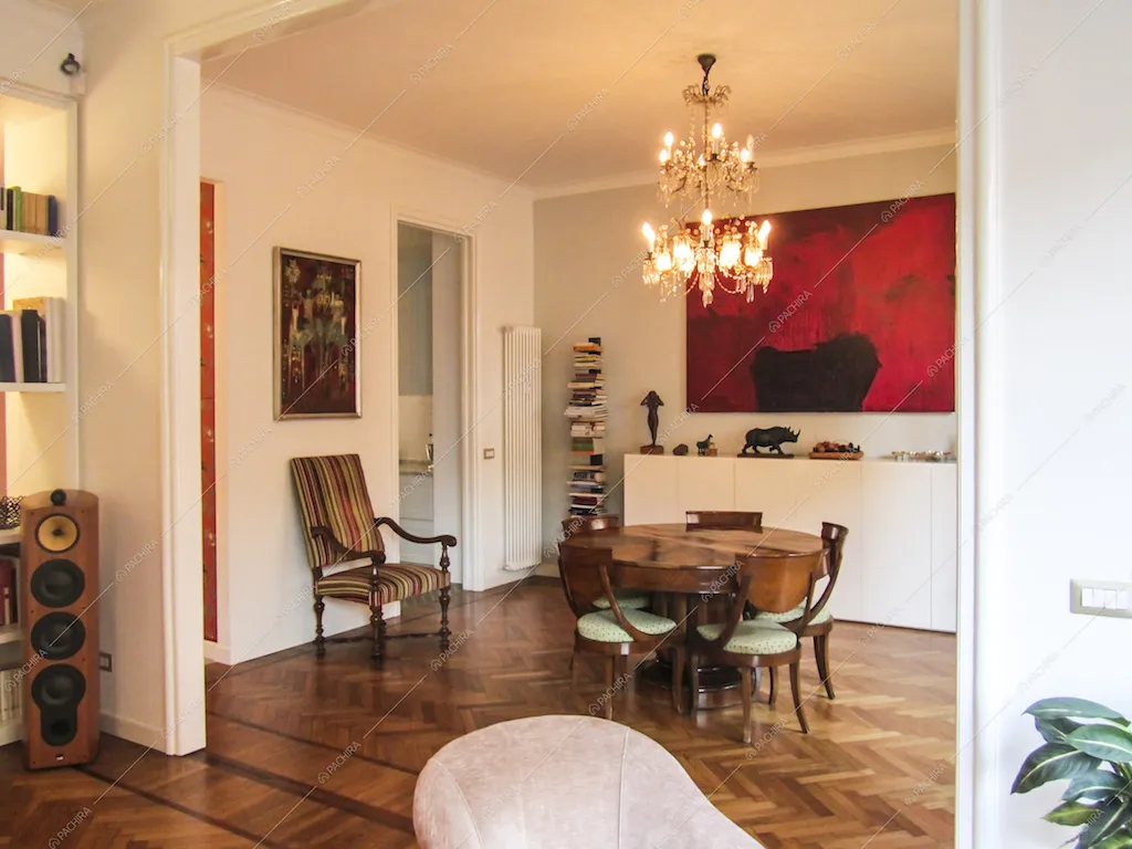 Appartamento vintage con parquet a spina di pesce