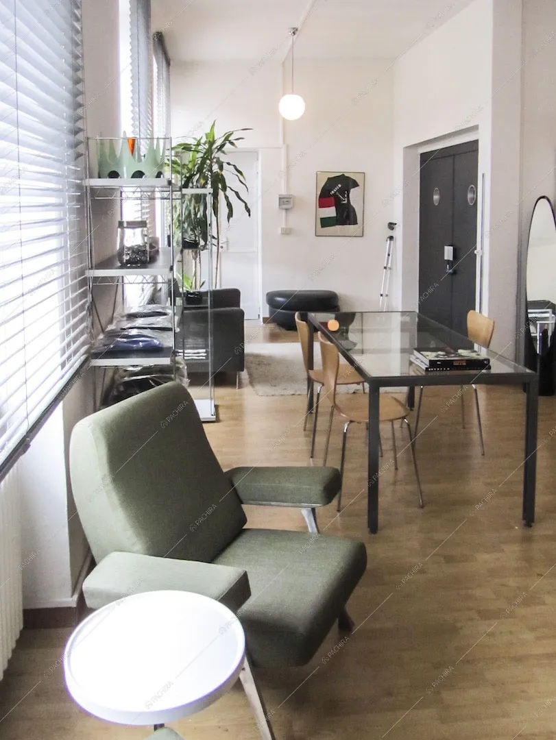Ingresso loft moderno a Milano