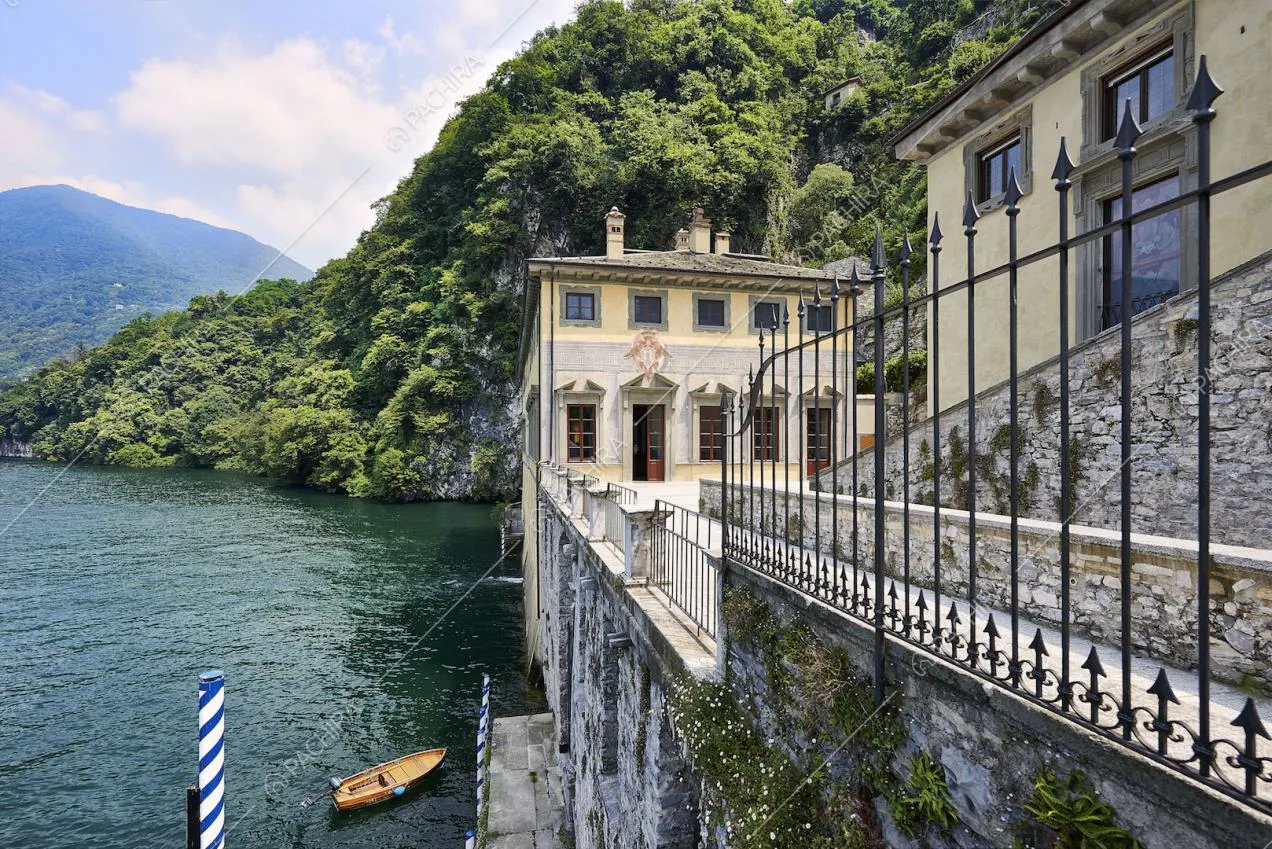 Location Fritillaria dimora storica provincia di Como 6