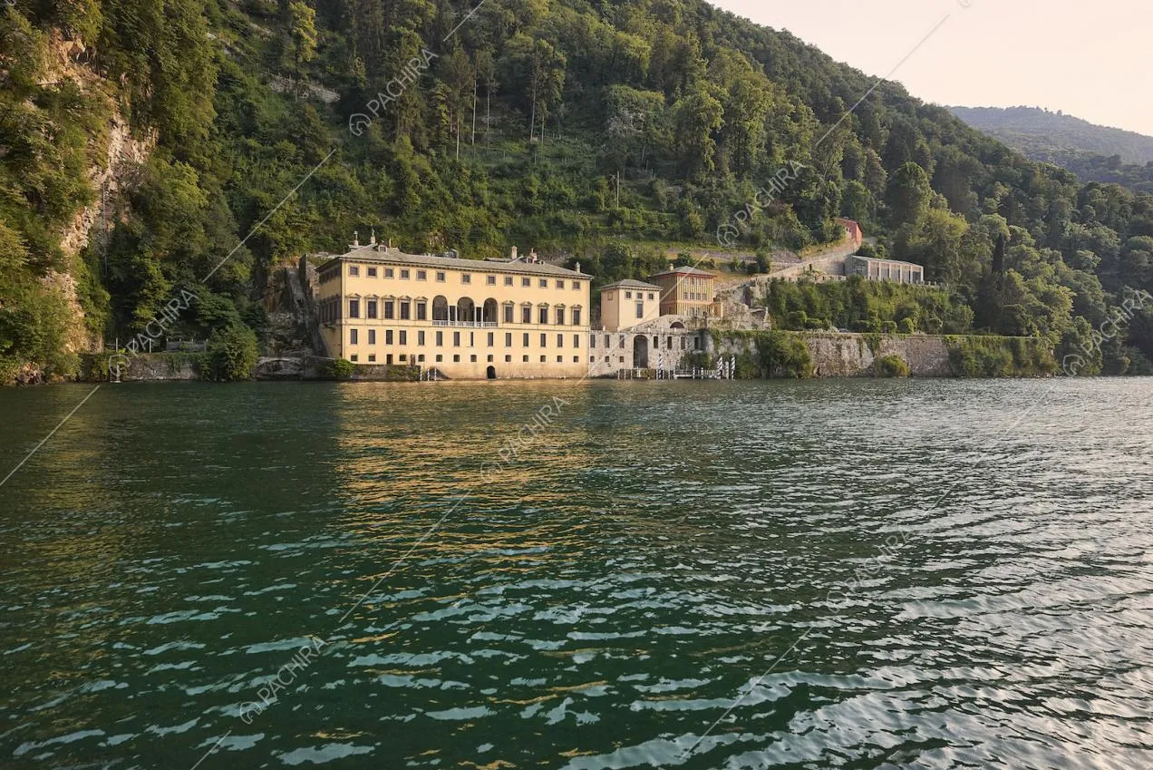 Location Fritillaria dimora storica provincia di Como 12