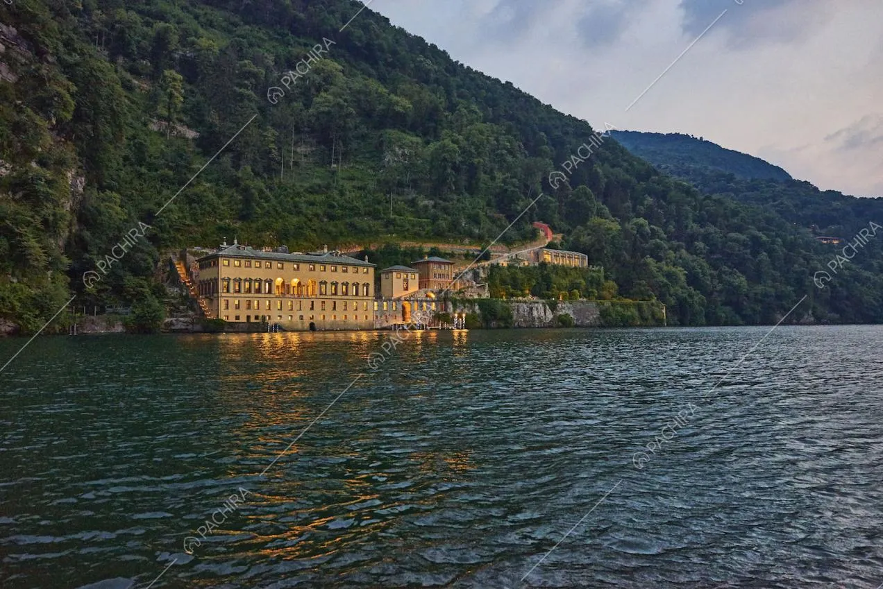 Location Fritillaria dimora storica provincia di Como 14