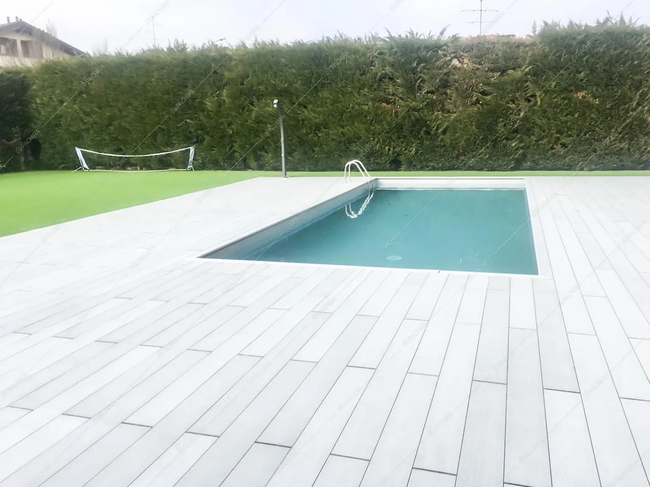 Piscina nel giardino della Villa