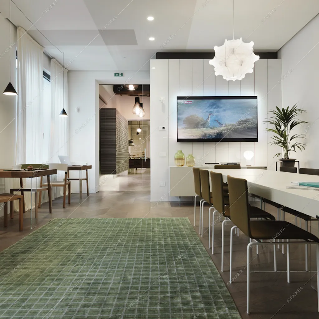 Cucina moderna e pavimento in mosaico verde