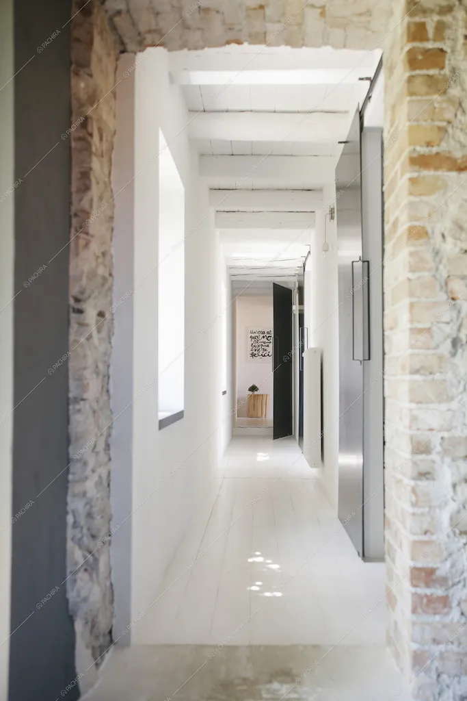 Corridoio della moderna villa Barba