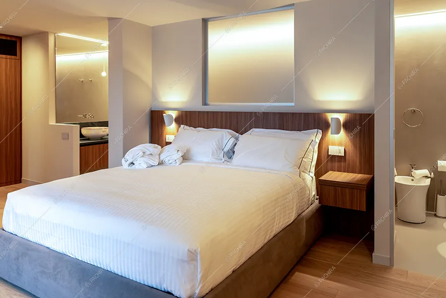 Camera da letto della villa Agapanto, location in stile contemporaneo a Como