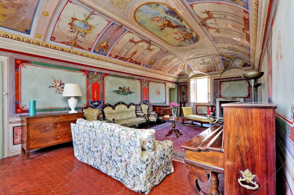 Mobili d'epoca nella Location Tormentilla