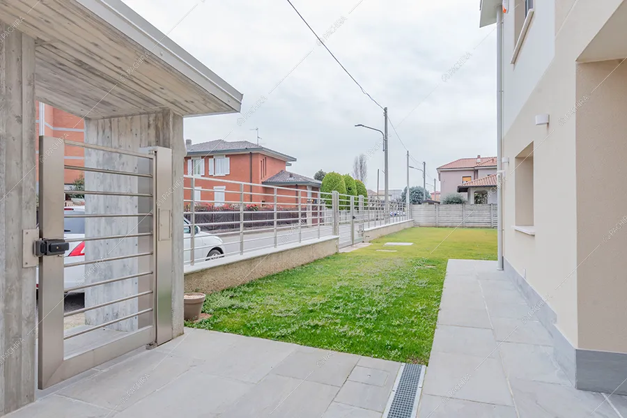 Esterni della villa Morava, location in stile moderno a Milano