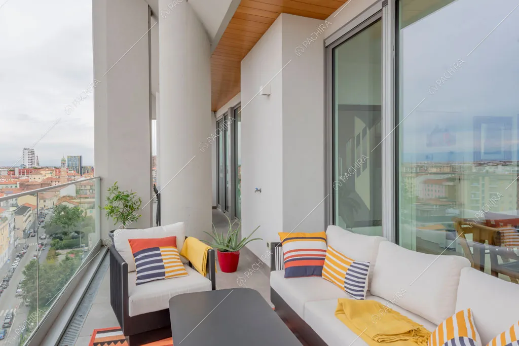 Terrazza dell'appartamento Tobol, location in stile contemporaneo a Milano
