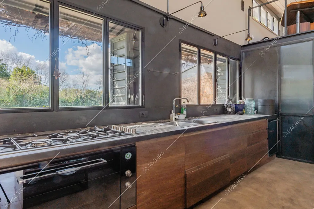 Cucina della location Seine, loft in stile industriale a Roma