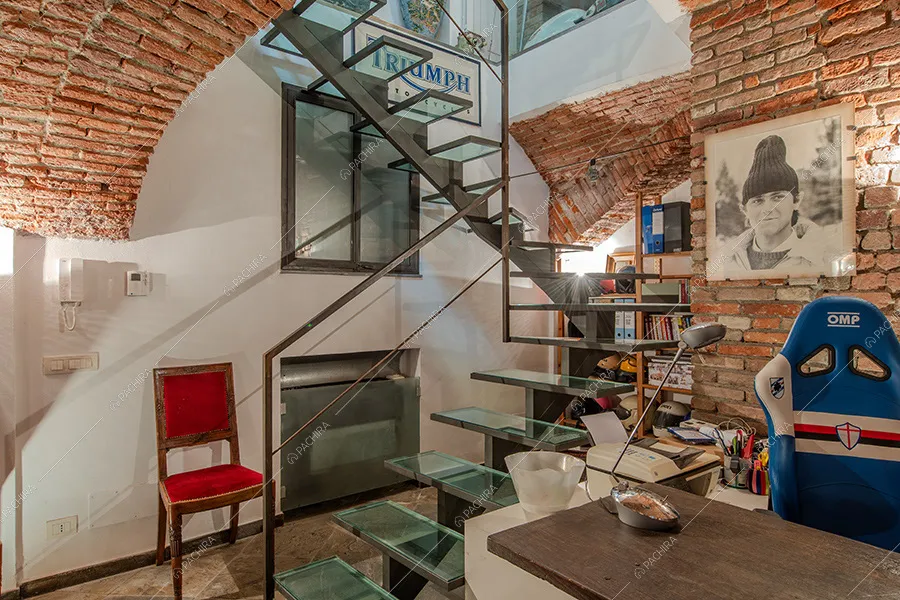 Scale del loft Fittonia, location in stile contemporaneo a Milano