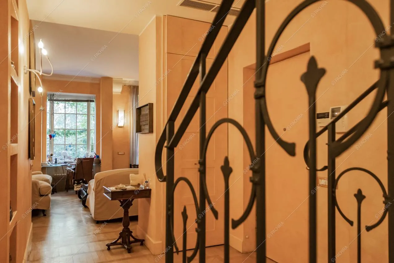 Atrio della villa Curcuma, location in stile contemporaneo a Milano