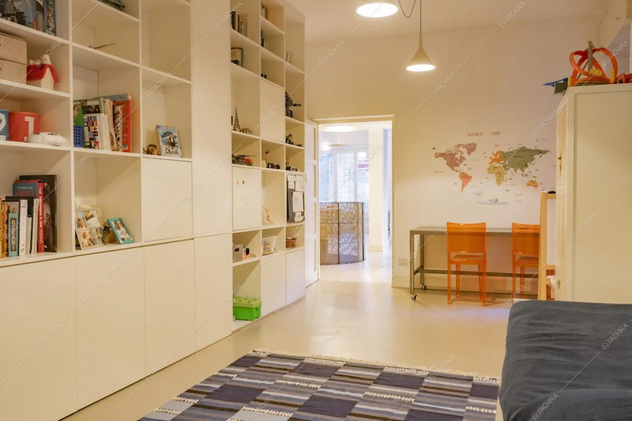 La libreria nella cameretta dei bambini